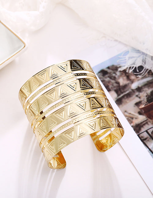 Fashion Gold Alloy Openwork Glossy Carved Open Bracelet